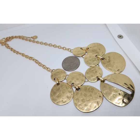 The Sak multiple size layered moon circle necklace - Picture 3 of 6